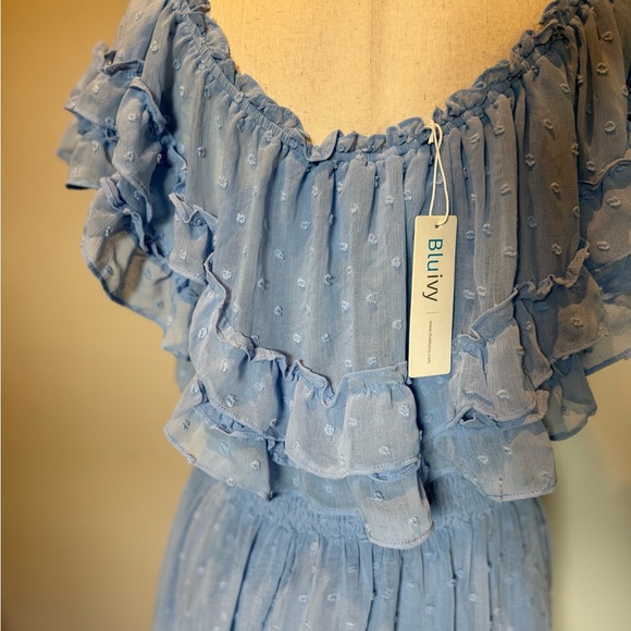 Blu Ivy Ruffle Hem Off Shoulder Dress - Picture 11 of 11